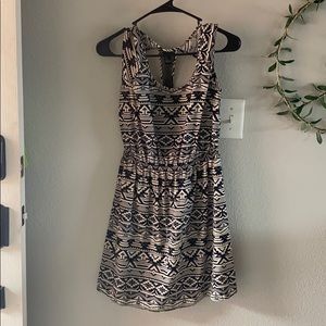 Black, white, and grey mid-thigh length dress 🖤🤍